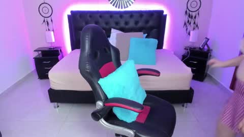 Olivia jones online show from 21, 11, 2025