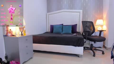  peach1  online show from 17, 9, 2025