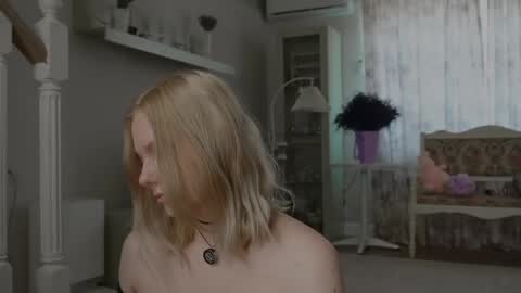 Snapshot of _penisflytrap_ chatting on 27, 5, 2026 Viktoria online show from 27, 5, 2026