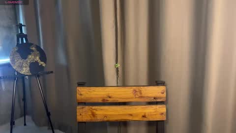  HADLY today day-off see u online 0112  online show from 8, 11, 2025