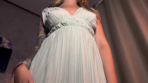  HADLY today day-off see u online 0112  online show from 29, 11, 2025