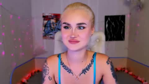 Snapshot of _ravena chatting on 19, 10, 2025 _ravena online show from 19, 10, 2025