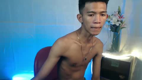 Snapshot of _rellvanxx chatting on 2, 3, 2025 _rellvanxx online show from 2, 3, 2025