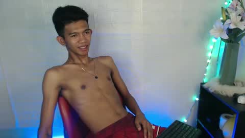 Snapshot of _rellvanxx chatting on 11, 3, 2025 _rellvanxx online show from 11, 3, 2025