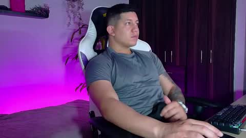 Roberto online show from 14, 10, 2025