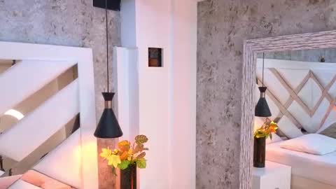 Snapshot of _saara_evans_ chatting on 8, 9, 2025 Sara online show from 8, 9, 2025