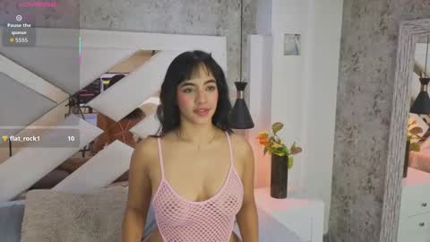 Snapshot of _saara_evans_ chatting on 14, 10, 2025 Sara online show from 14, 10, 2025