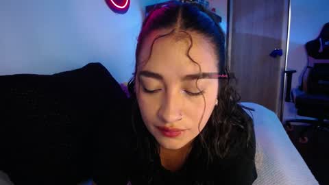 Snapshot of _santalove_ chatting on 5, 1, 2025 SantaLove online show from 5, 1, 2025