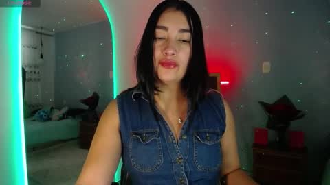 Snapshot of _santalove_ chatting on 16, 9, 2025 SantaLove online show from 16, 9, 2025