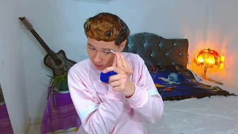 santi online show from 20, 4, 2026