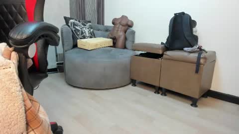 Snapshot of _selene_red chatting on 11, 6, 2026 Selene online show from 11, 6, 2026
