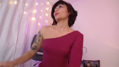 Laura online show from 1, 1, 2025