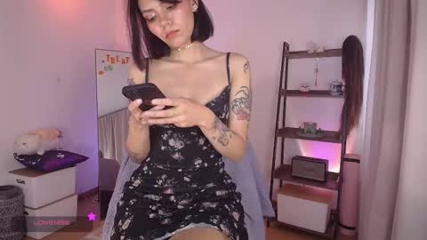 Laura online show from 12, 10, 2025