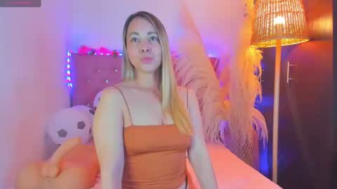 Snapshot of _sexbunny_ chatting on 8, 7, 2026 _sexbunny_ online show from 8, 7, 2026
