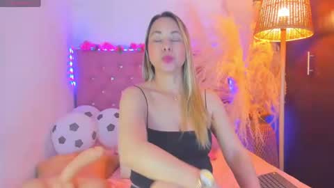 Snapshot of _sexbunny_ chatting on 15, 7, 2026 _sexbunny_ online show from 15, 7, 2026