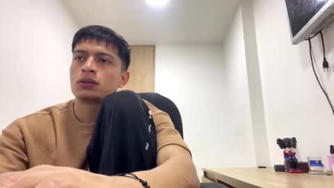 Juan Pablo-independent model online show from 27, 2, 2026