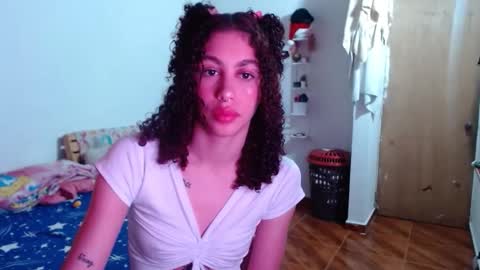 Snapshot of _shanellxxx chatting on 29, 4, 2026 _shanellxxx online show from 29, 4, 2026