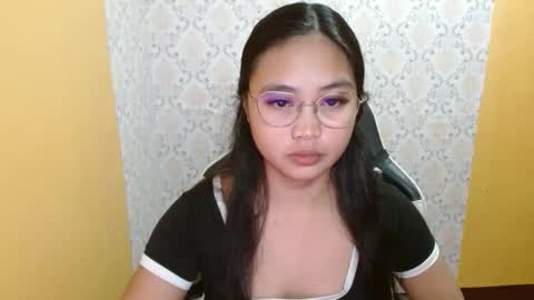 _shinelee online show from 8, 9, 2025