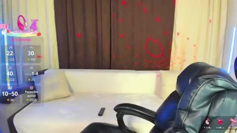 Snapshot of _shy_jenny_ chatting on 4, 7, 2026 Shy Jenny online show from 4, 7, 2026