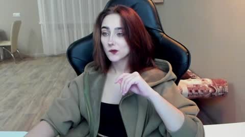 Snapshot of _silverdream chatting on 5, 2, 2025 _silverdream online show from 5, 2, 2025