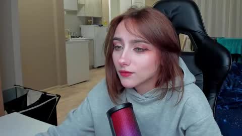 Snapshot of _silverdream chatting on 2, 10, 2025 _silverdream online show from 2, 10, 2025