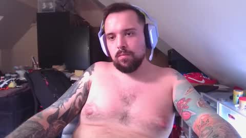 Snapshot of _smiley_bear27 chatting on 9, 10, 2025 _smiley_bear27 online show from 9, 10, 2025