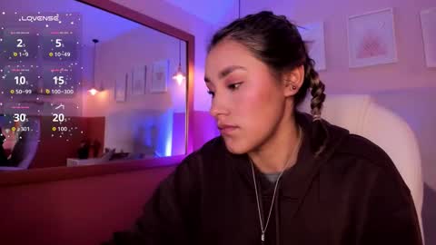 Sophie  online show from 29, 3, 2026