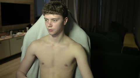 OLIVERpvt is open online show from 2, 4, 2026