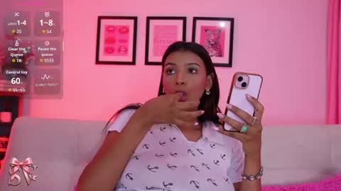 Snapshot of _sweet_vict0ria1 chatting on 14, 6, 2026 0900 p.m a 0500 a.m Colombia time UTC -5 online show from 14, 6, 2026