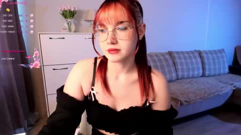 _sweetiemary_ online show from 29, 3, 2026