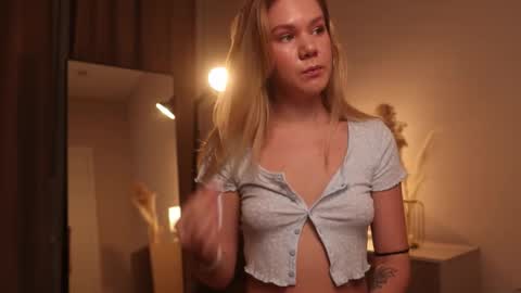 Annie online show from 13, 2, 2025