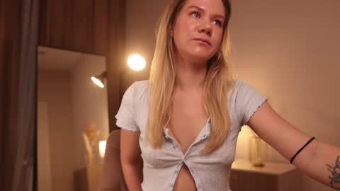 Annie online show from 17, 2, 2025