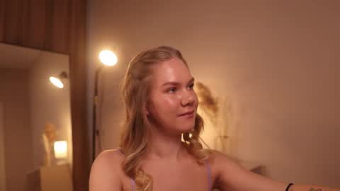 Annie online show from 23, 2, 2025