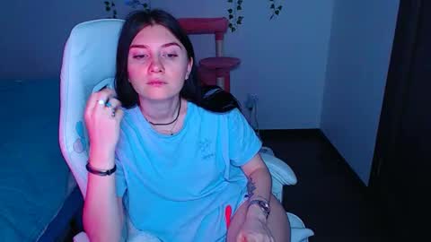 _thesamedaniellatrue_ online show from 4, 12, 2025