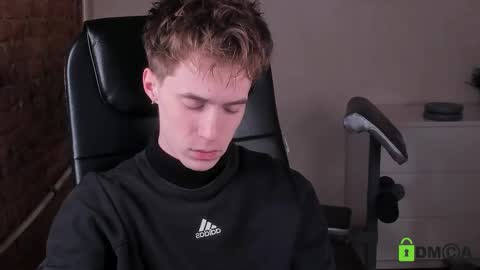 Snapshot of _tokyo_ghoul chatting on 21, 11, 2025 _tokyo_ghoul online show from 21, 11, 2025