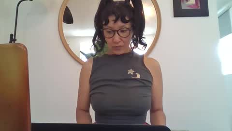 Snapshot of _tutti_frutti_ chatting on 26, 4, 2026 _tutti_frutti_ online show from 26, 4, 2026