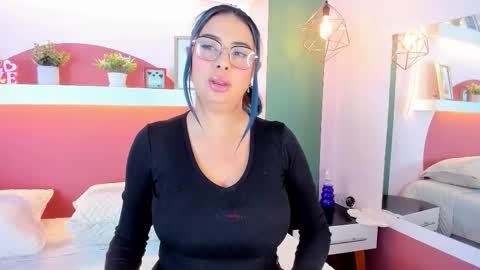 _valeryboobs_ online show from 13, 9, 2025
