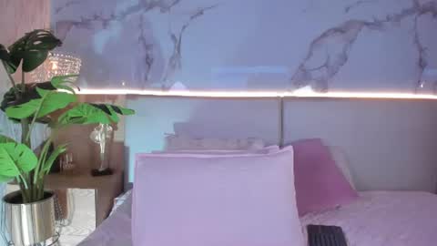 Snapshot of _valeryysmith_ chatting on 9, 6, 2026 Valery online show from 9, 6, 2026