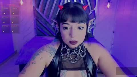 Snapshot of _vermell_ chatting on 17, 1, 2026 Vermeil online show from 17, 1, 2026