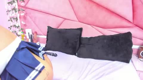 Snapshot of _violeta_18 chatting on 14, 9, 2025 _violeta_18 online show from 14, 9, 2025