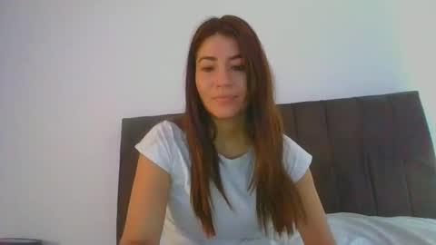 Snapshot of _violeta_white_ chatting on 1, 12, 2024 Violeta online show from 1, 12, 2024