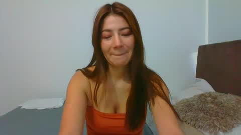Snapshot of _violeta_white_ chatting on 17, 12, 2024 Violeta online show from 17, 12, 2024