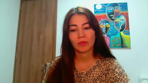 Snapshot of _violeta_white_ chatting on 8, 10, 2025 Violeta online show from 8, 10, 2025