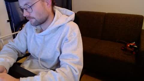 _whoisthatguy_ online show from 23, 11, 2025