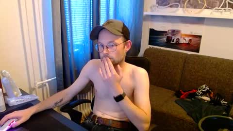 _whoisthatguy_ online show from 10, 6, 2026
