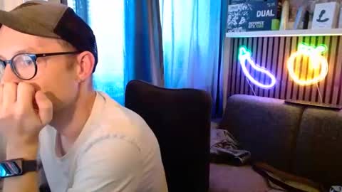 _whoisthatguy_ online show from 12, 7, 2026