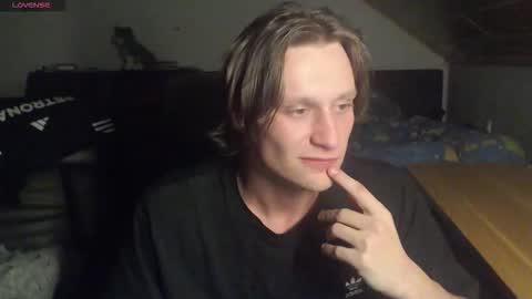 _yourcuteboy_ online show from 2, 10, 2025