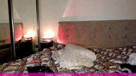 Snapshot of _yummybabes_ chatting on 21, 4, 2026 Nicole Thomas Dave online show from 21, 4, 2026