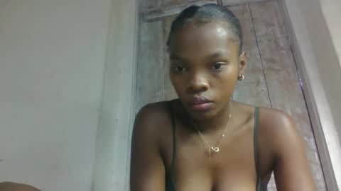 Snapshot of aadienne chatting on 4, 5, 2026 aadienne online show from 4, 5, 2026
