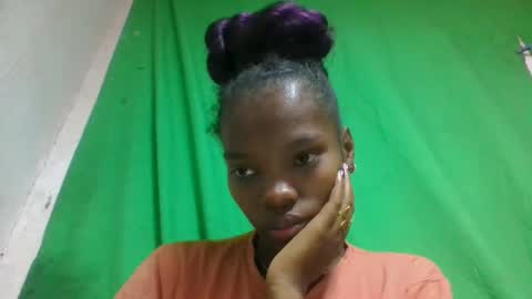 Snapshot of aadienne chatting on 11, 5, 2026 aadienne online show from 11, 5, 2026
